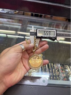 Centenario with chain