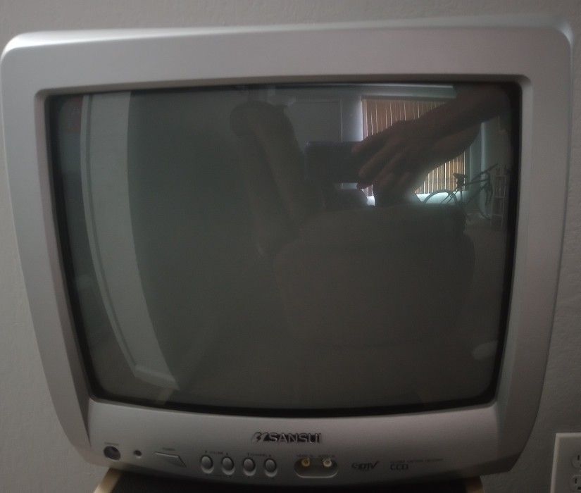 13 Inch SANSUI TV