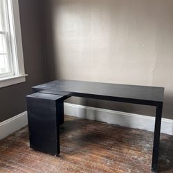 Black Expandable Desk 