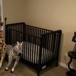 Used Black Crib W/mattress  ($90 Or Best Offer)