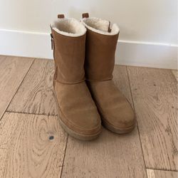 Brown Ugg boots women size 8