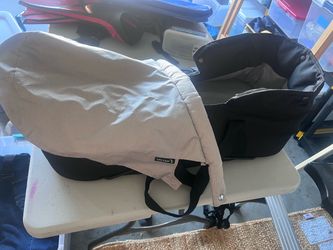 New Baby Jogger Pram Bassinet / Carrycot
