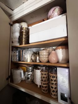 Home decor new in excellent condition