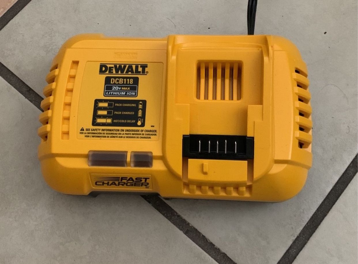Dewalt New 8ah Rapid Charger