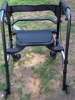 Nova walking chair 23 inches wide 100