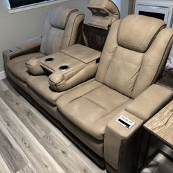 Electric Reclining Couch
