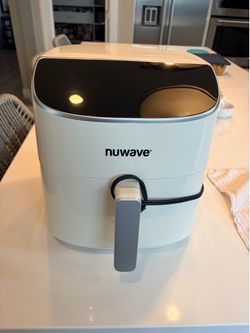 Nuwave Brio plus Air Fryer 8 Qts