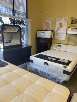 New 8-piece bedroom set