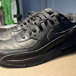 Boys Nike Air Max Black Leather 4Y