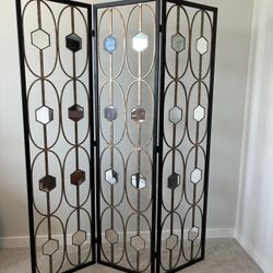 Title: Dot & Bo Hexicomb 3-Panel Floor Screen Room Divider