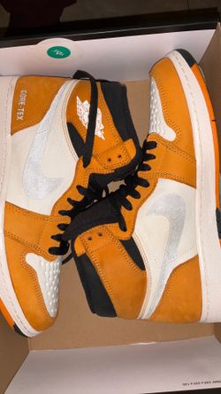 Jordan 1 mid