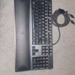 Razer Huntsman Elite optp-mechanical switch keyboars