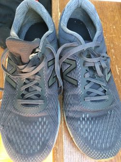 NB men’s fresh foams size 9.5 4E
