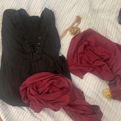 Men pirate costume size L-XL 
Comes with head headpiece and a waist tie 
Along with a gold necklace