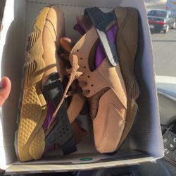 Nike Air Huarache Size 11