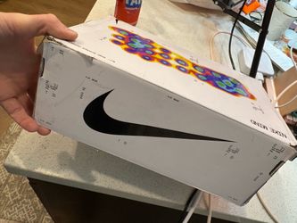 Nike mind  001 size 8 color black, brand new