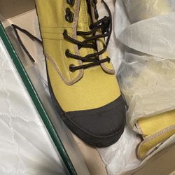 Brand New Kobuk Boots 