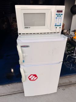 Micro Fridge  (Mini refrigerator/freezer/microwave combo)