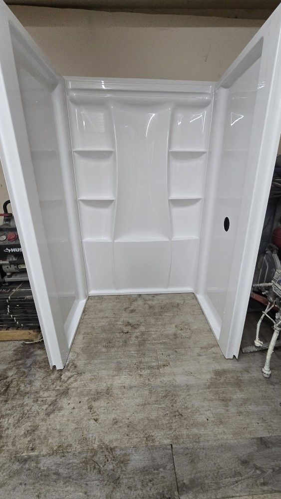 Estan Nuebas Son Solo Las Paredes