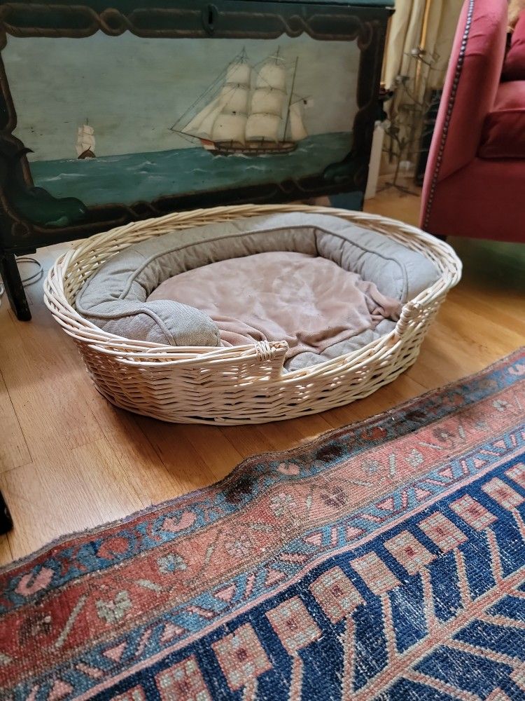 Pet Bed Basket