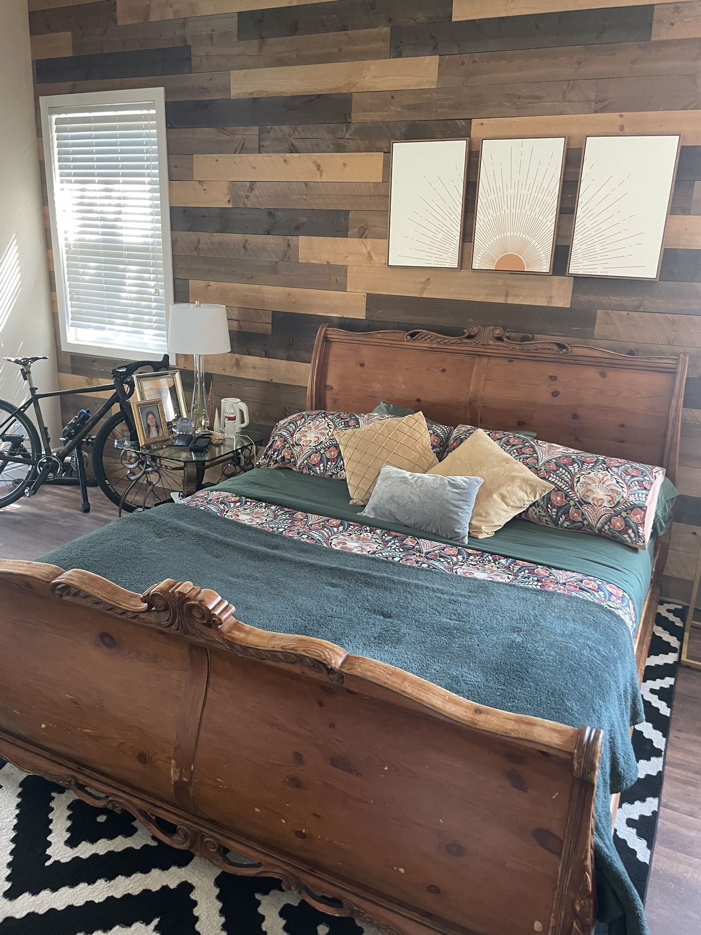 Bed Frame/slay Bed/Oak/Cal King