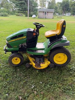 John Deere Riding Lawn Mower
