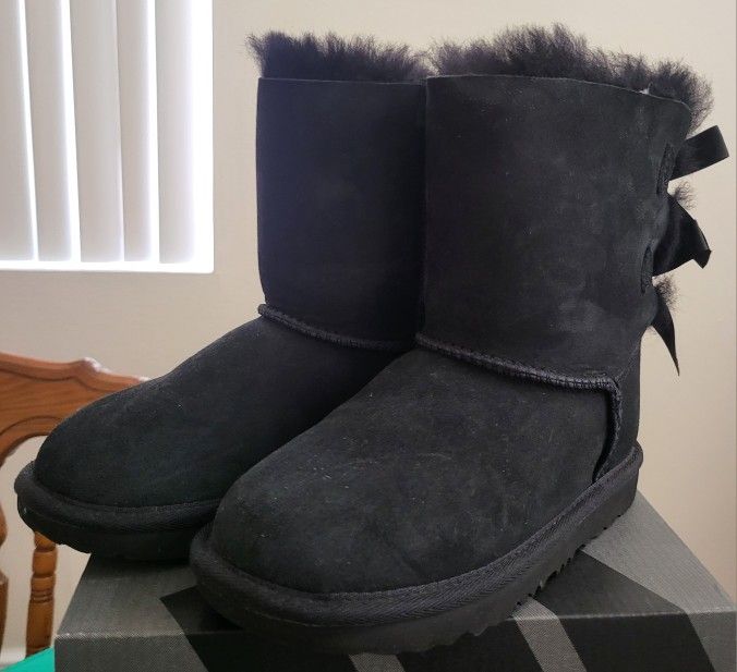 Ugg K Bailey Bow 2 Size 13
