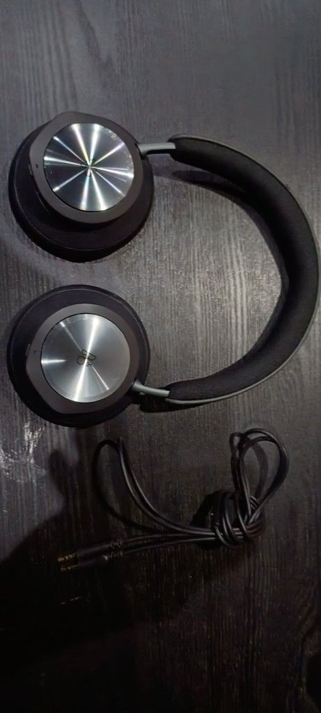 Bang & Olufsen Portal
