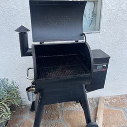 Traeger Pellets Grill Smoker