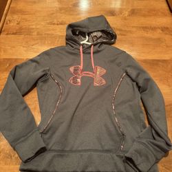 Women’s under Armour storm hoodie camouflage shipping available