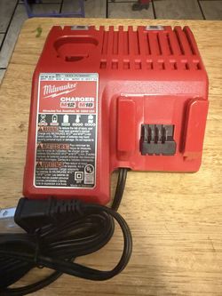 Milwaukee Battery Charger