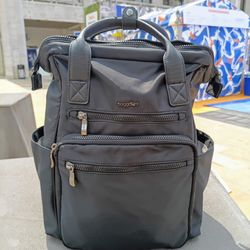 Excellent Condition Baggallini Backpack 