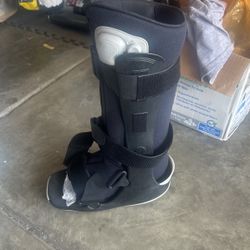 Walking Boot Brace