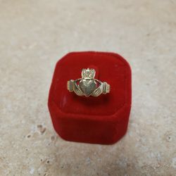 14k Yellow Gold Cladda Ring