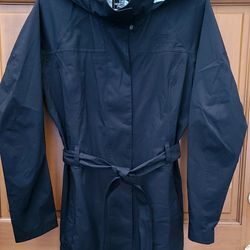 North Face Womens Medium Black Rain Coat