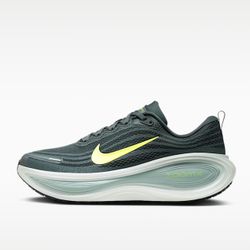 Nike Vomero Plus Size 8 1/2 For Men 