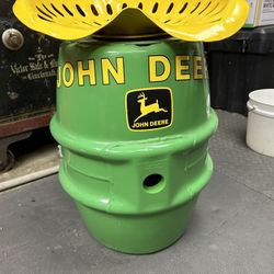 John Deere Keg Chair With Swivel Seat