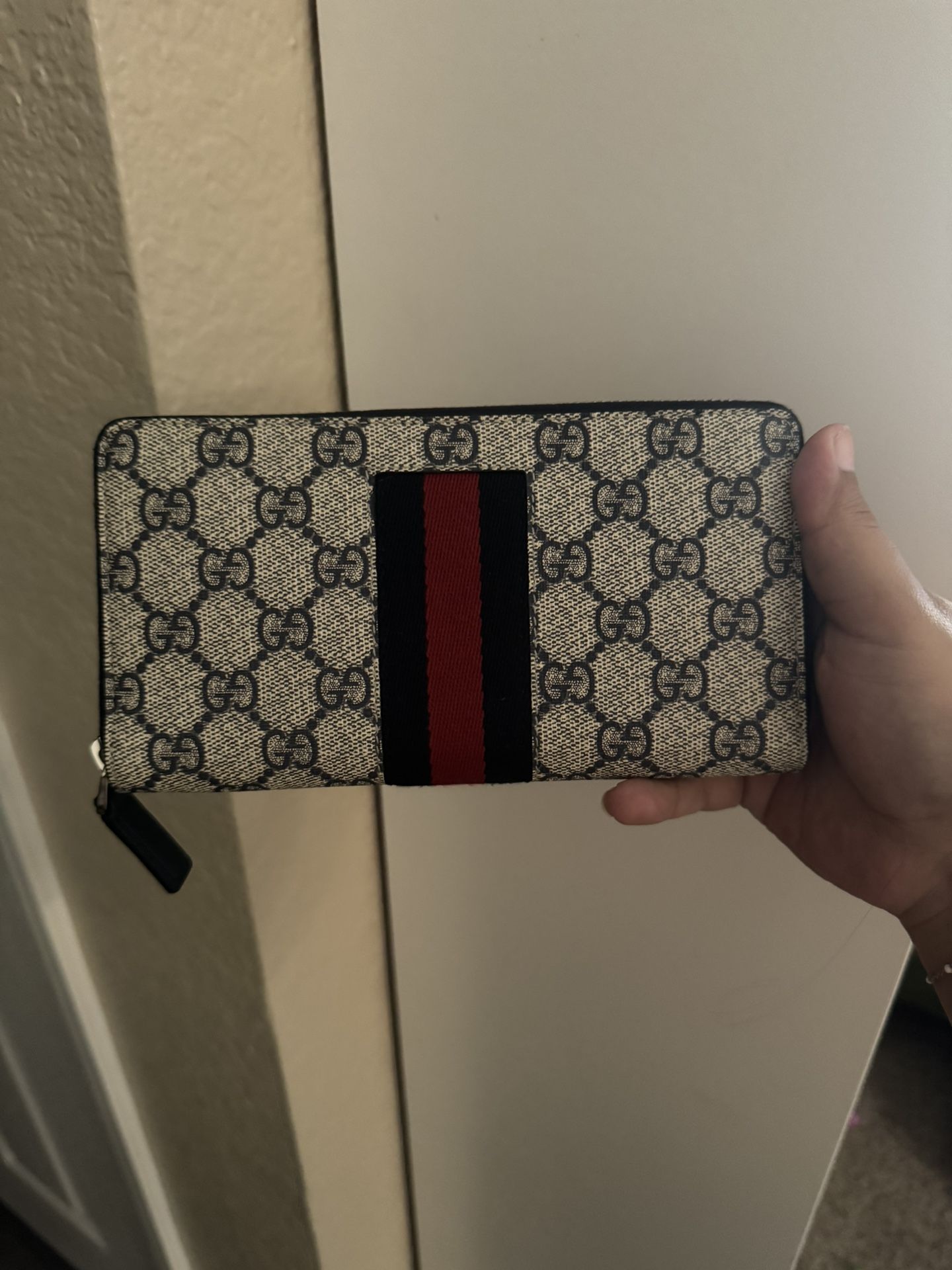 Gucci Zip Around Wallet