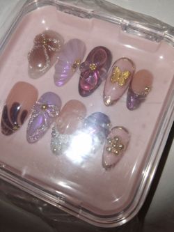 Almond Press On Nails