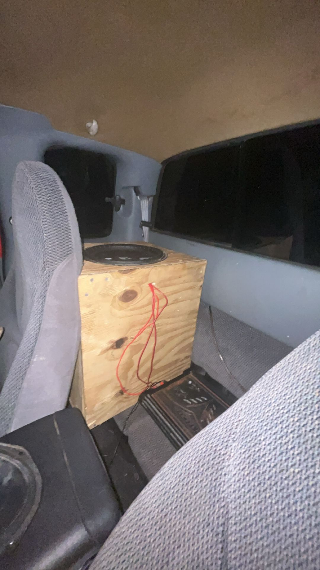 kicker 12 in and amp