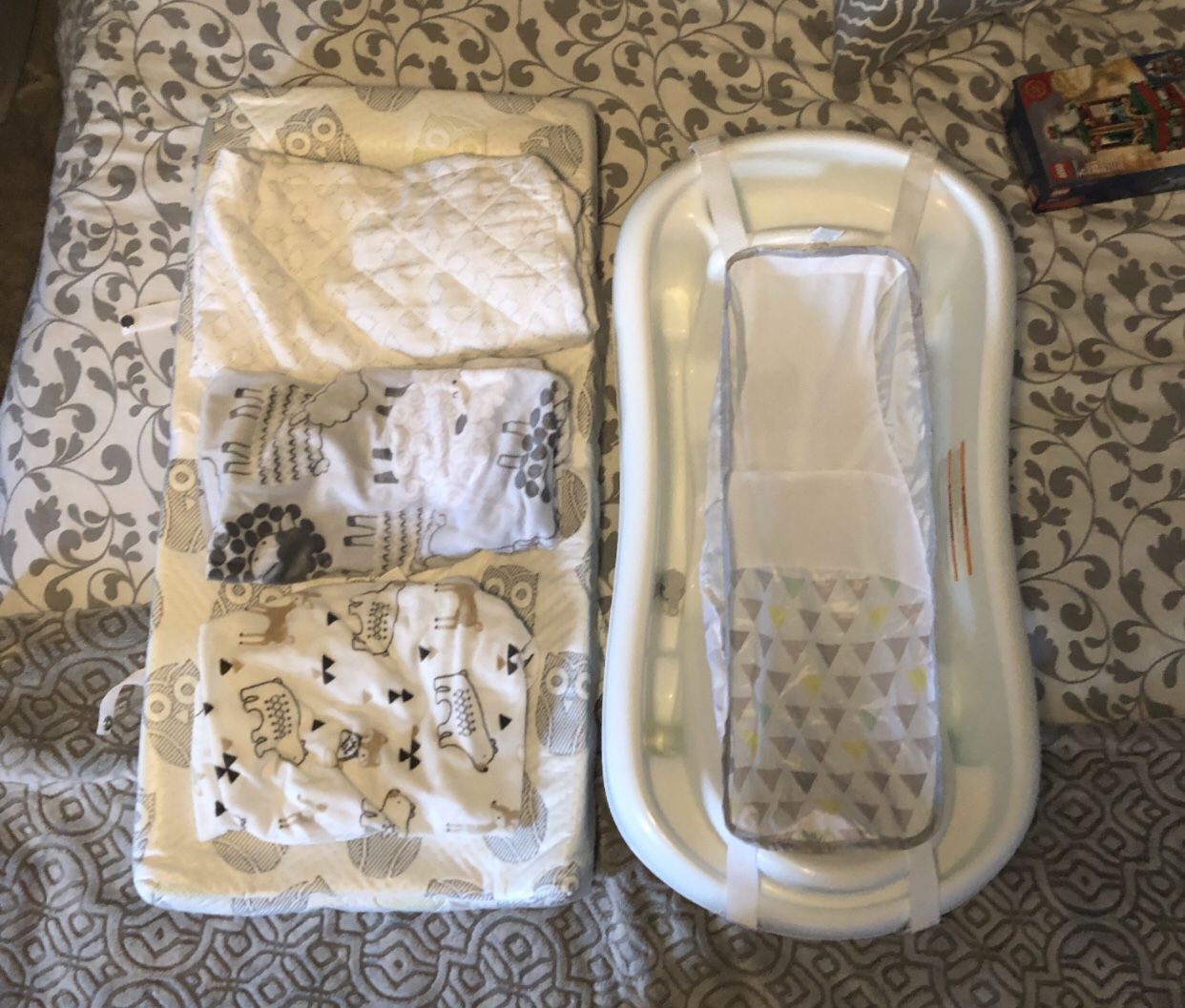 Baby Stroller, bassinet, tub, changing table mattress, mattress covers, tub seat Combo