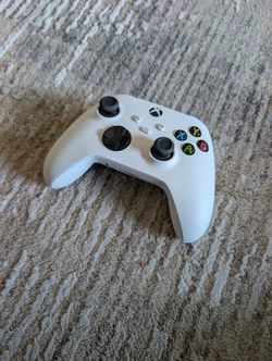 White Xbox wireless game controller
