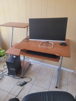 Computer desk