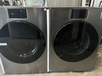 Samsung - 5.3 cu. ft. Bespoke AI Ultra Capacity with AI Home - Dryer 7.5 cu. ft. In Dark Steel