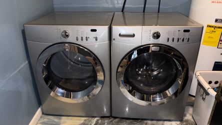 Frigidaire Affinity Washer / Dryer $ 450