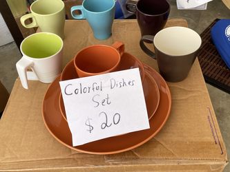 Colorful Dishes Set