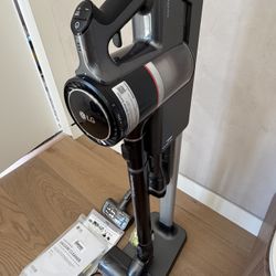 LG CordZero stick vacuum with extra battery