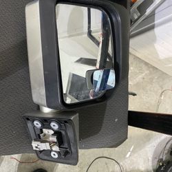 Toyota Fj Cruiser Passanger Mirror And Tail Lights 