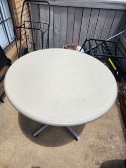 Round table