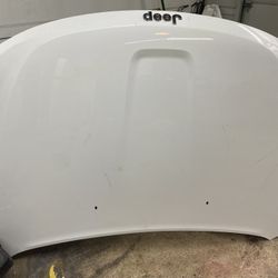 Jeep Hood White